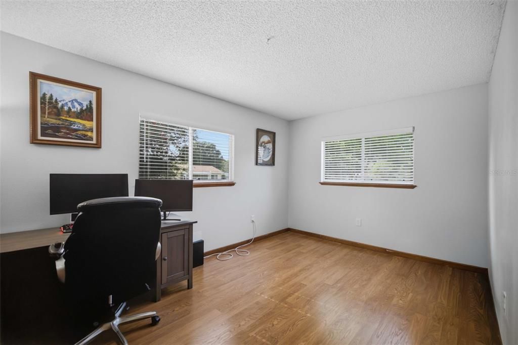 For Sale: $225,000 (3 beds, 2 baths, 1646 Square Feet)