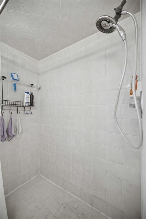 For Sale: $225,000 (3 beds, 2 baths, 1646 Square Feet)
