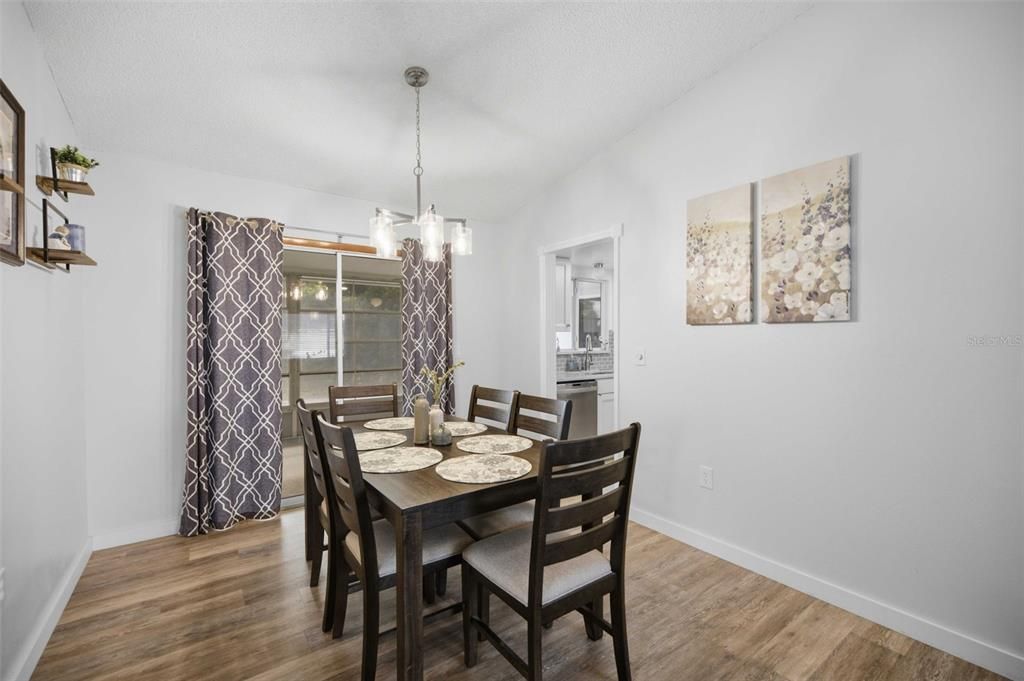 For Sale: $225,000 (3 beds, 2 baths, 1646 Square Feet)