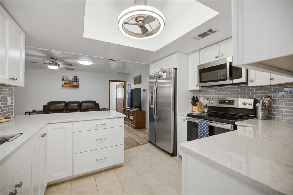 For Sale: $225,000 (3 beds, 2 baths, 1646 Square Feet)