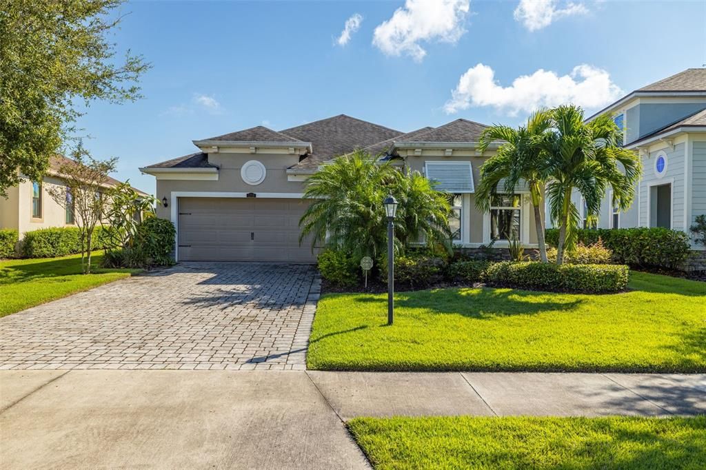 For Rent: $2,895 (2 beds, 2 baths, 1648 Square Feet)