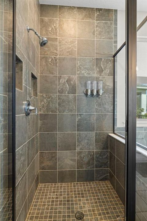 For Rent: $2,895 (2 beds, 2 baths, 1648 Square Feet)