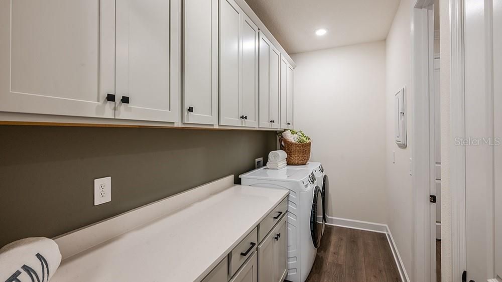 For Sale: $639,899 (4 beds, 4 baths, 2921 Square Feet)