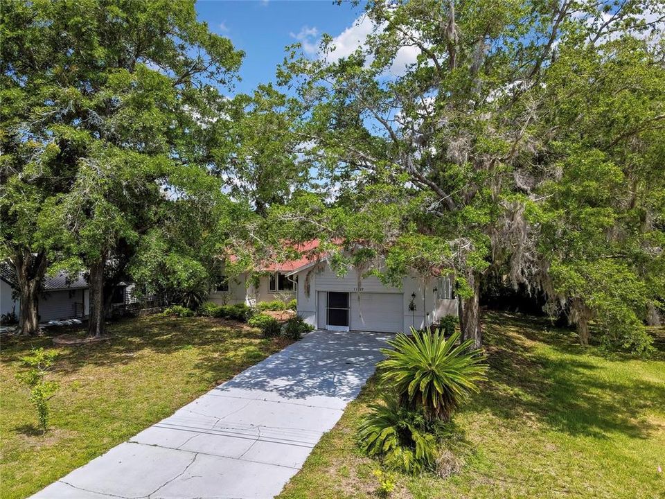 For Sale: $392,500 (3 beds, 2 baths, 2147 Square Feet)