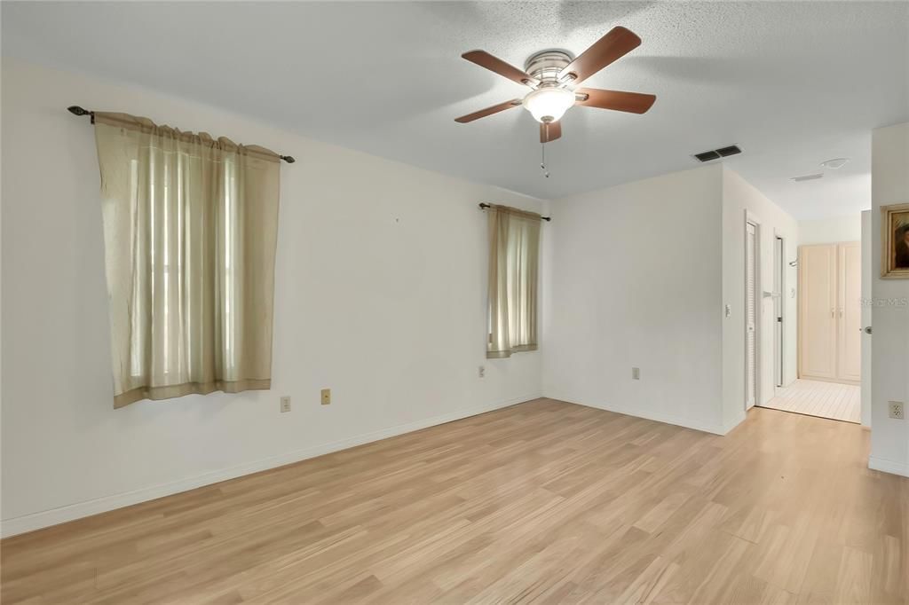 For Sale: $392,500 (3 beds, 2 baths, 2147 Square Feet)