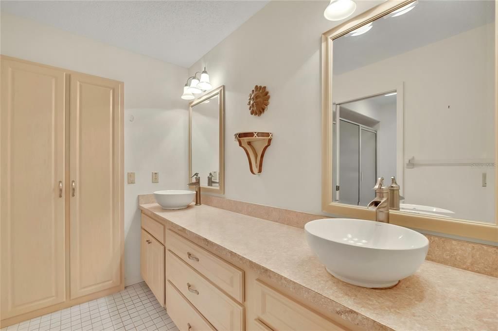 For Sale: $392,500 (3 beds, 2 baths, 2147 Square Feet)
