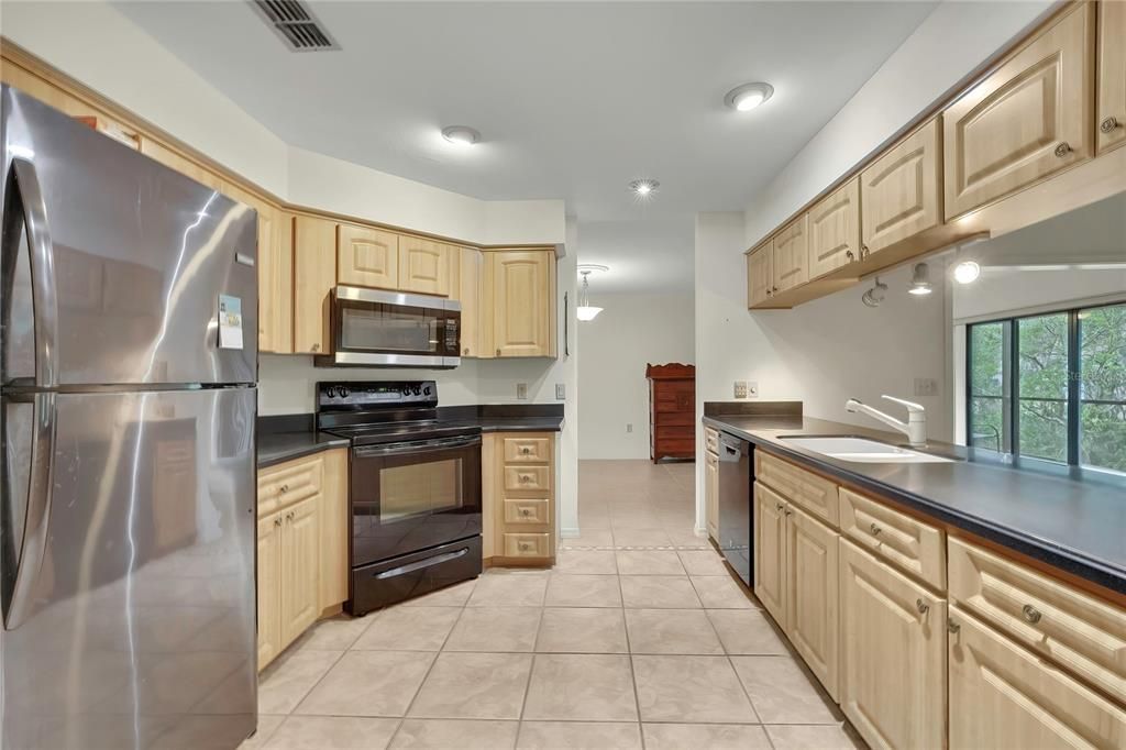 For Sale: $392,500 (3 beds, 2 baths, 2147 Square Feet)