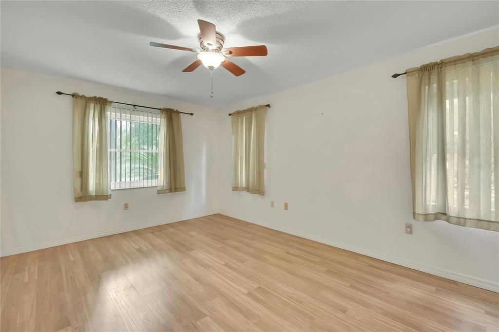 For Sale: $392,500 (3 beds, 2 baths, 2147 Square Feet)