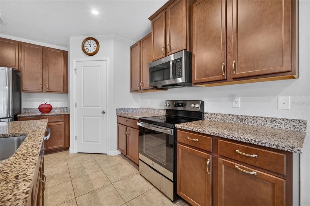 En Venta: $375,000 (3 camas, 2 baños, 1829 Pies cuadrados)