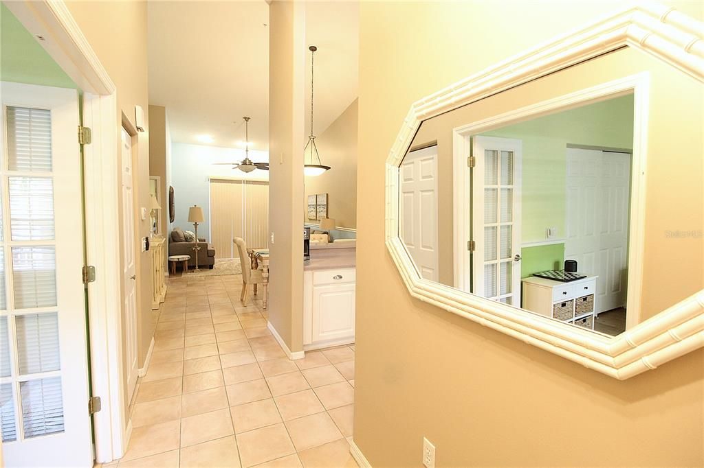 For Rent: $2,399 (2 beds, 2 baths, 1004 Square Feet)