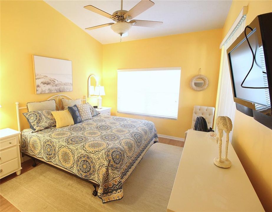 For Rent: $2,399 (2 beds, 2 baths, 1004 Square Feet)