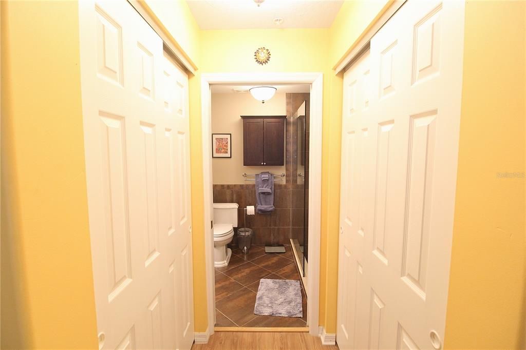 For Rent: $2,399 (2 beds, 2 baths, 1004 Square Feet)
