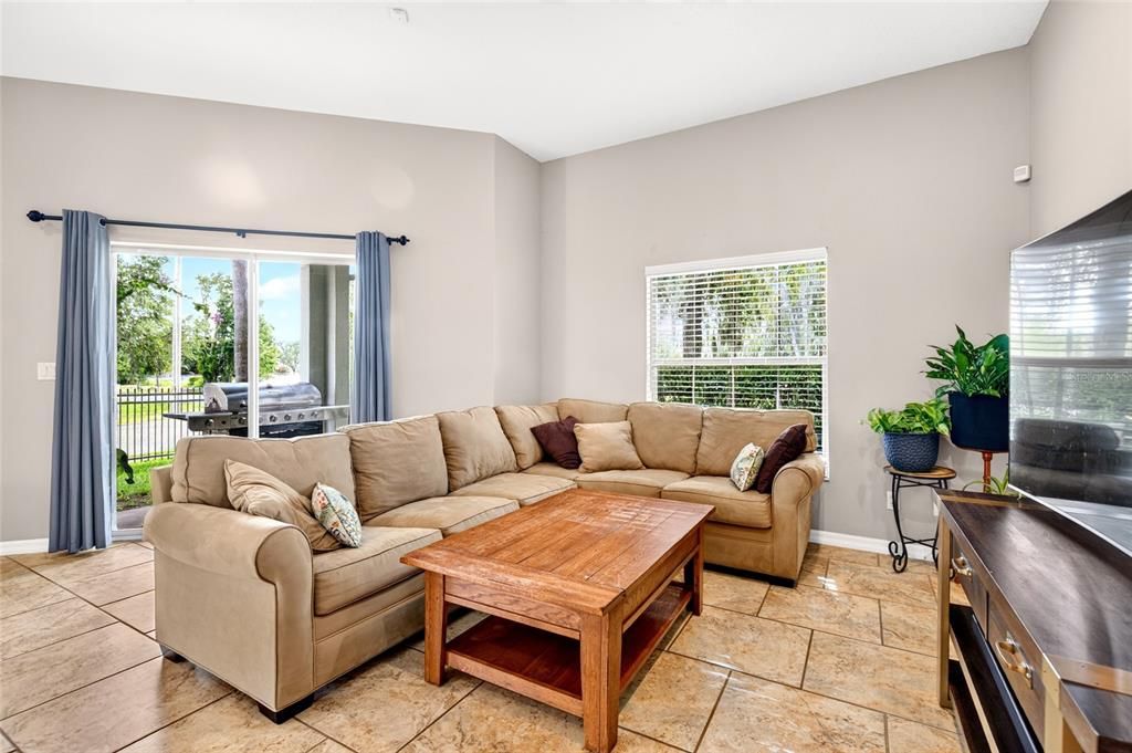 For Sale: $199,000 (2 beds, 2 baths, 1488 Square Feet)