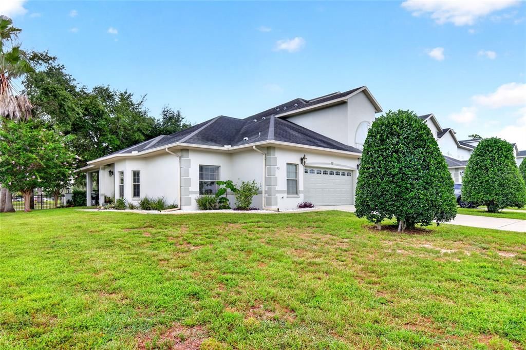For Sale: $199,000 (2 beds, 2 baths, 1488 Square Feet)
