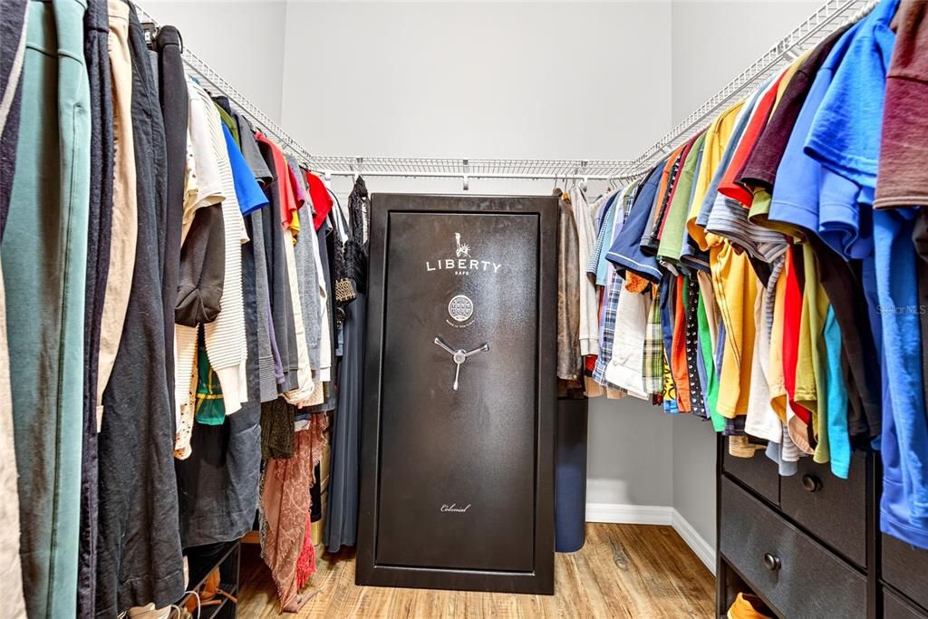 For Sale: $199,000 (2 beds, 2 baths, 1488 Square Feet)