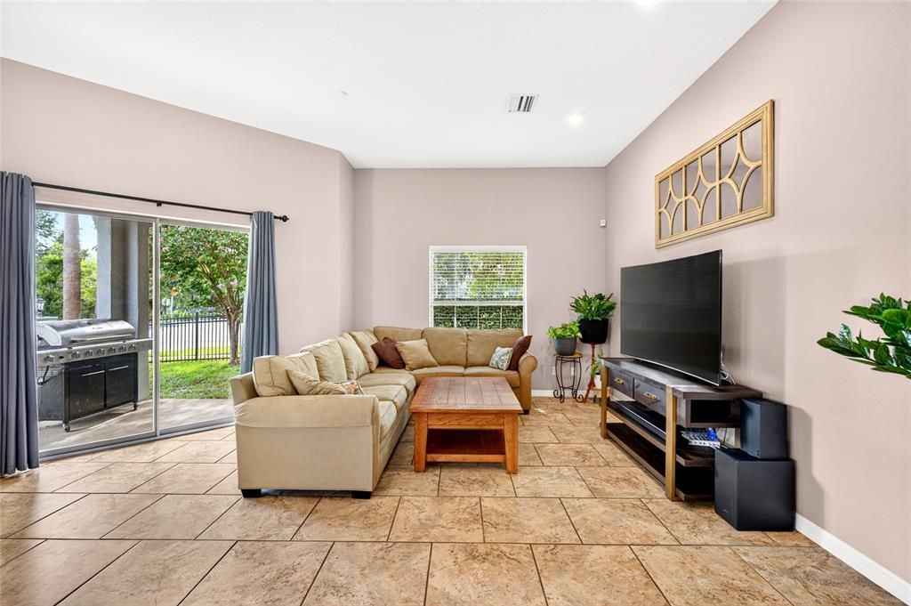 For Sale: $199,000 (2 beds, 2 baths, 1488 Square Feet)