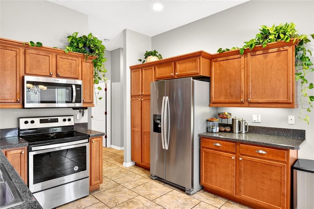 For Sale: $199,000 (2 beds, 2 baths, 1488 Square Feet)