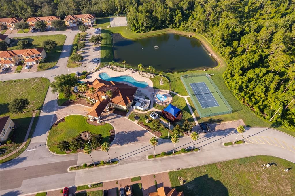 На продажу: $240,000 (3 спален, 2 ванн, 1322 Квадратных фут)