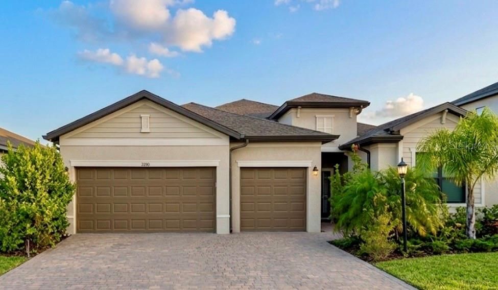 For Sale: $540,000 (3 beds, 3 baths, 2445 Square Feet)
