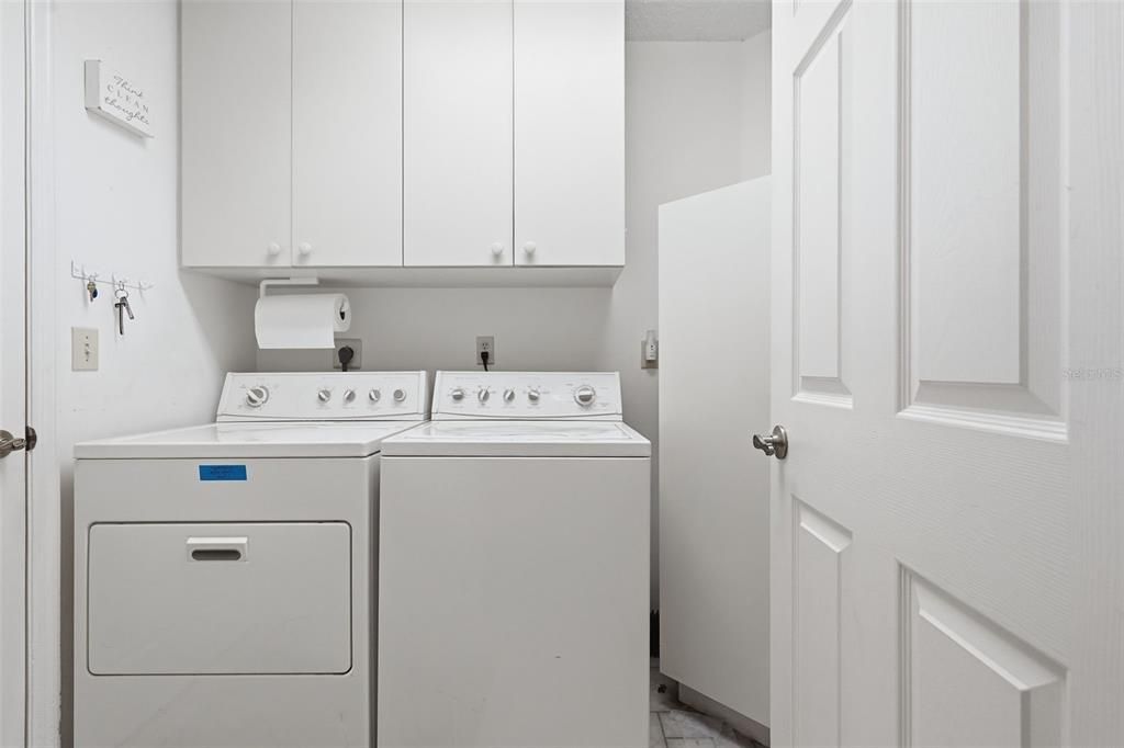 На продажу: $239,900 (2 спален, 2 ванн, 1362 Квадратных фут)