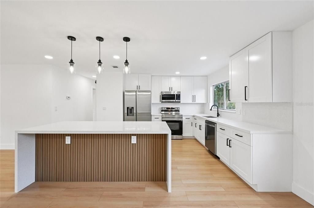 For Rent: $2,450 (3 beds, 2 baths, 1176 Square Feet)
