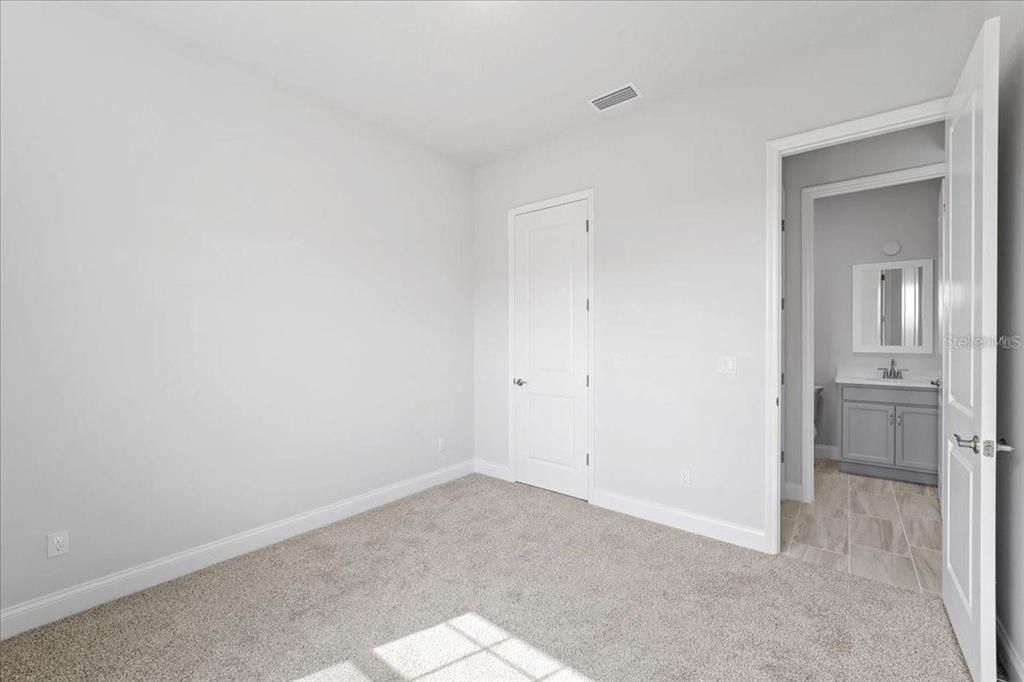 For Rent: $3,450 (3 beds, 3 baths, 1839 Square Feet)