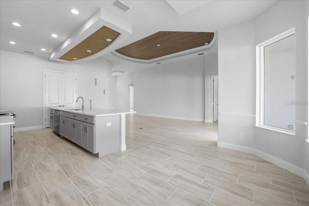 For Rent: $3,450 (3 beds, 3 baths, 1839 Square Feet)
