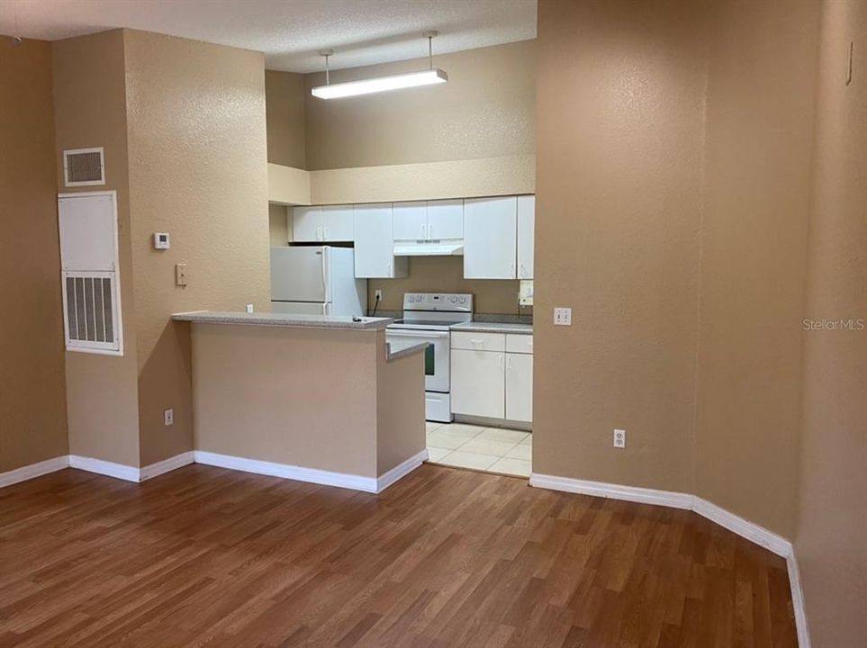 В аренду: $1,290 (1 спален, 1 ванн, 605 Квадратных фут)