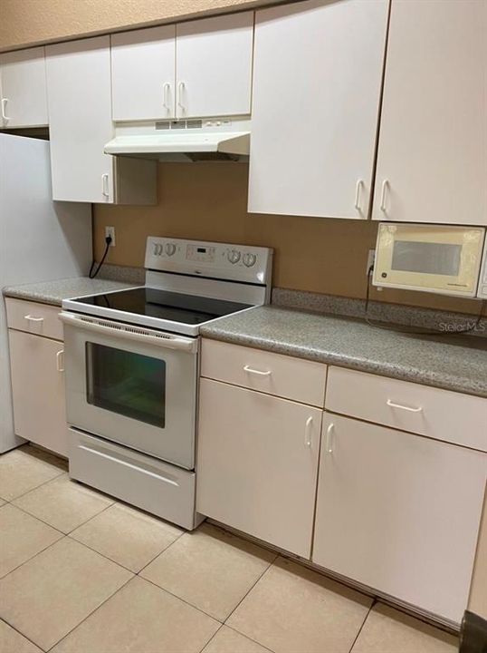 В аренду: $1,290 (1 спален, 1 ванн, 605 Квадратных фут)