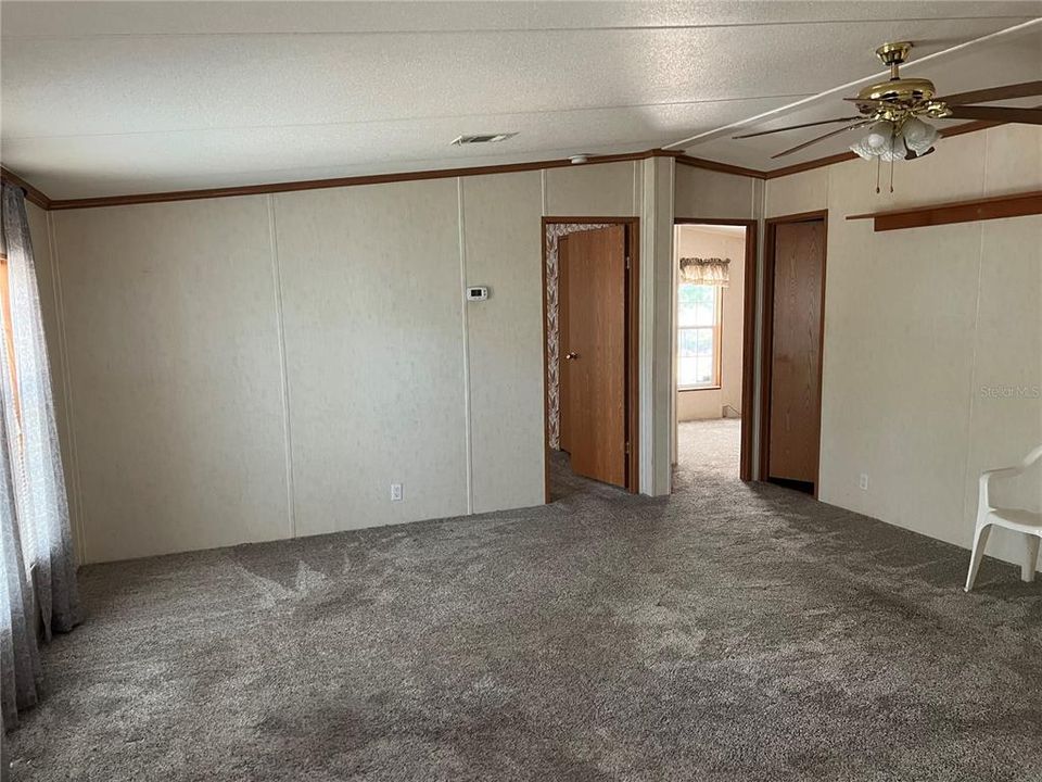For Sale: $184,900 (3 beds, 2 baths, 1188 Square Feet)