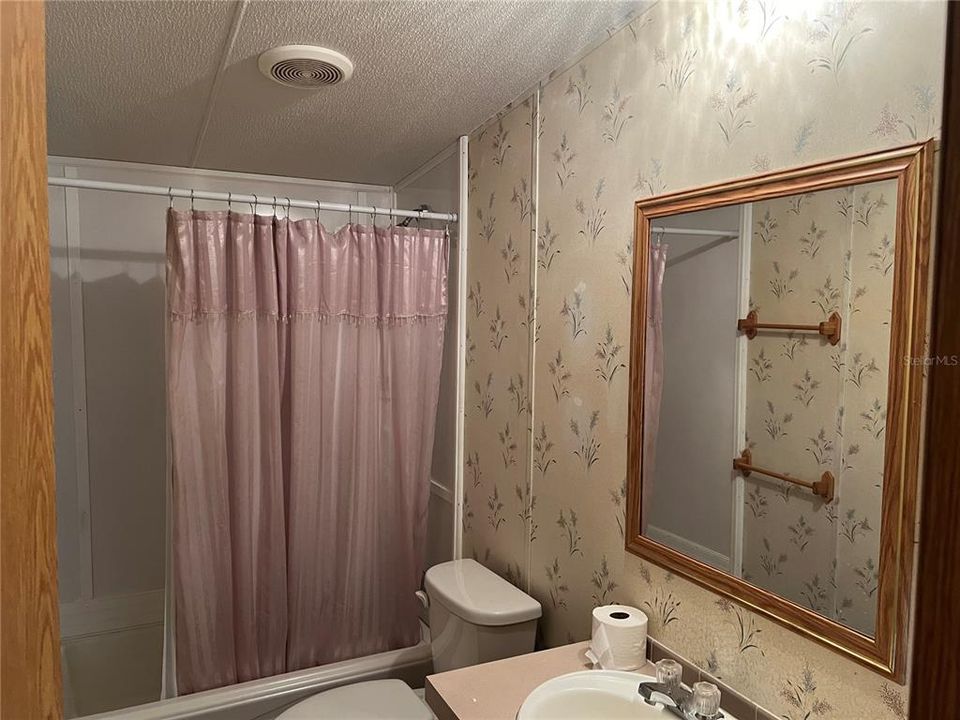 For Sale: $184,900 (3 beds, 2 baths, 1188 Square Feet)