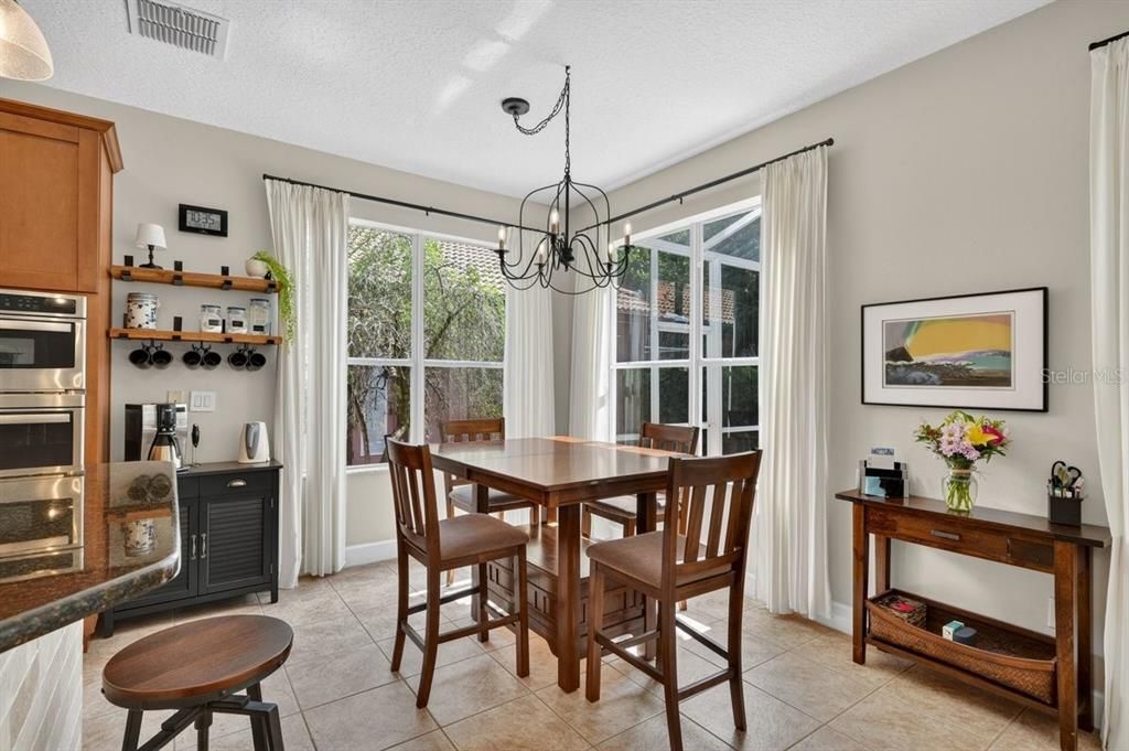 For Sale: $675,000 (5 beds, 3 baths, 2869 Square Feet)