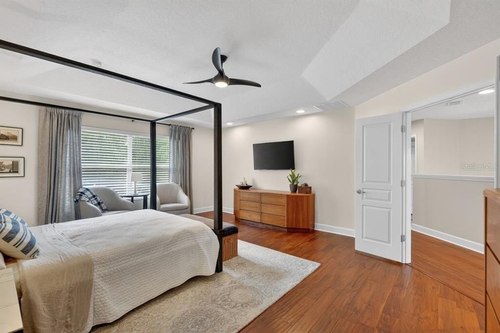 For Sale: $675,000 (5 beds, 3 baths, 2869 Square Feet)