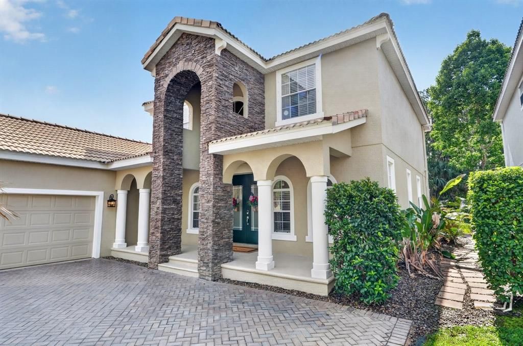 For Sale: $675,000 (5 beds, 3 baths, 2869 Square Feet)