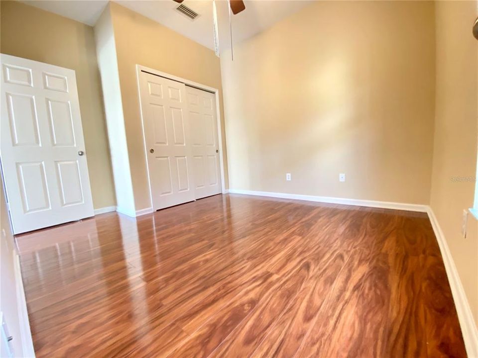 For Rent: $3,000 (5 beds, 3 baths, 2723 Square Feet)