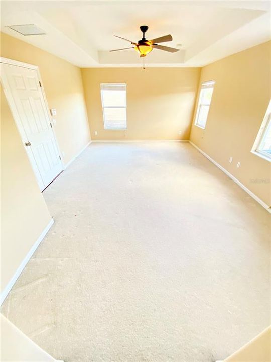 For Rent: $3,000 (5 beds, 3 baths, 2723 Square Feet)