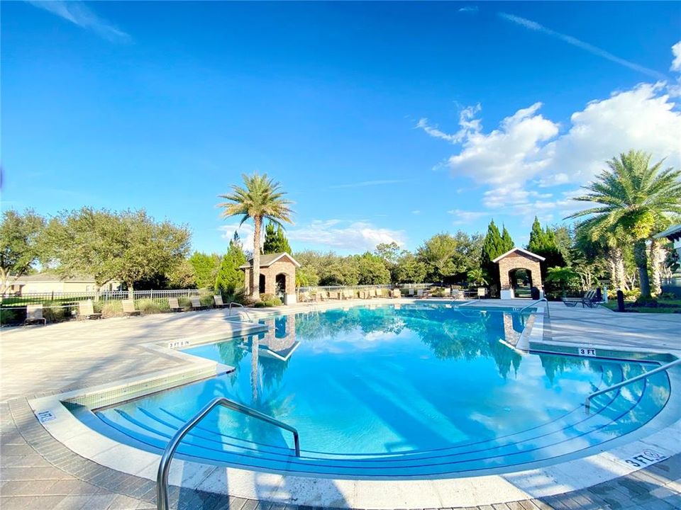 For Rent: $3,000 (5 beds, 3 baths, 2723 Square Feet)