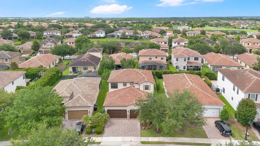 En Venta: $949,900 (4 camas, 3 baños, 2910 Pies cuadrados)