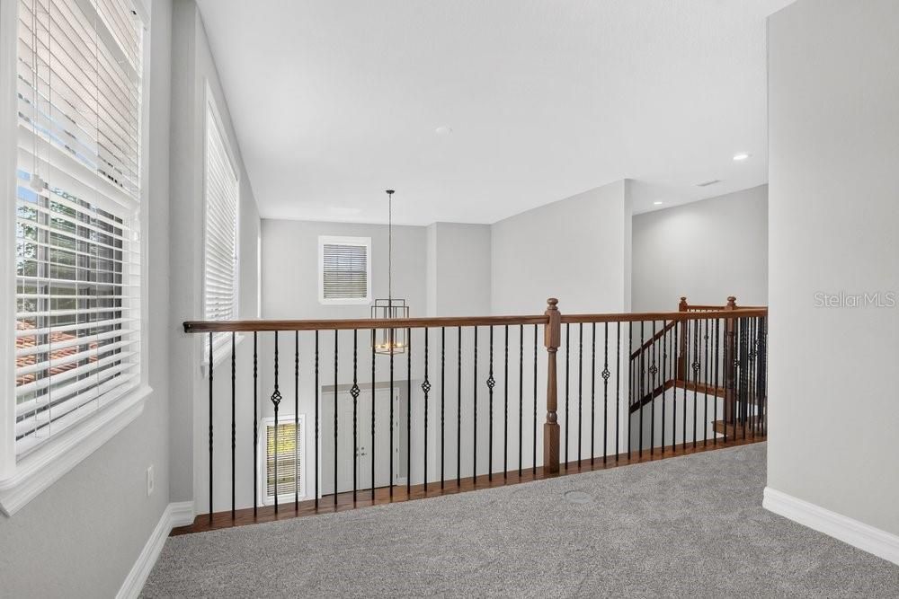 En Venta: $949,900 (4 camas, 3 baños, 2910 Pies cuadrados)