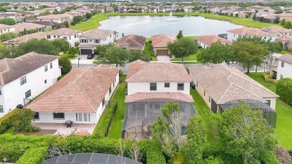 En Venta: $949,900 (4 camas, 3 baños, 2910 Pies cuadrados)