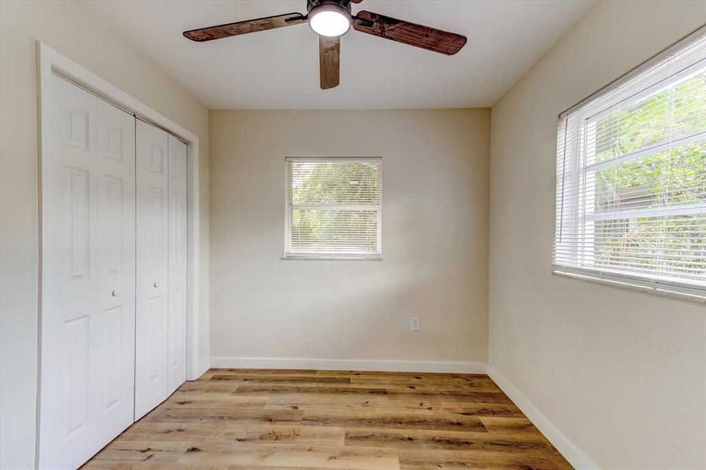 Active With Contract: $269,000 (3 beds, 2 baths, 1212 Square Feet)