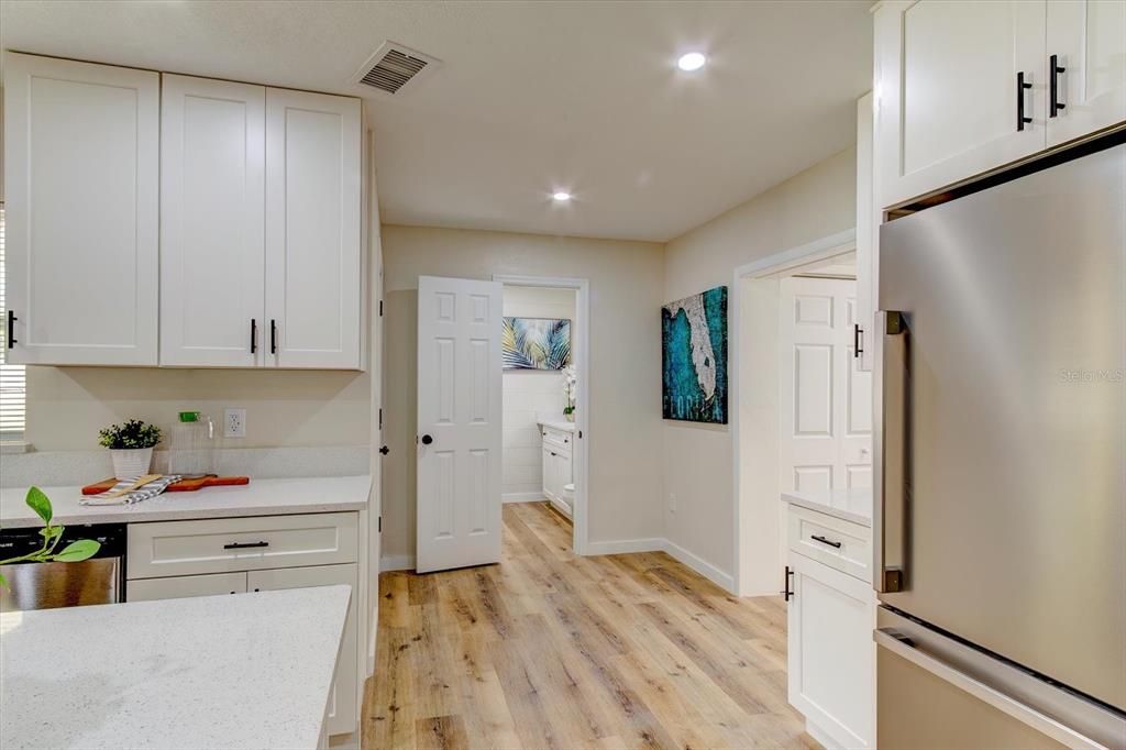 Active With Contract: $269,000 (3 beds, 2 baths, 1212 Square Feet)