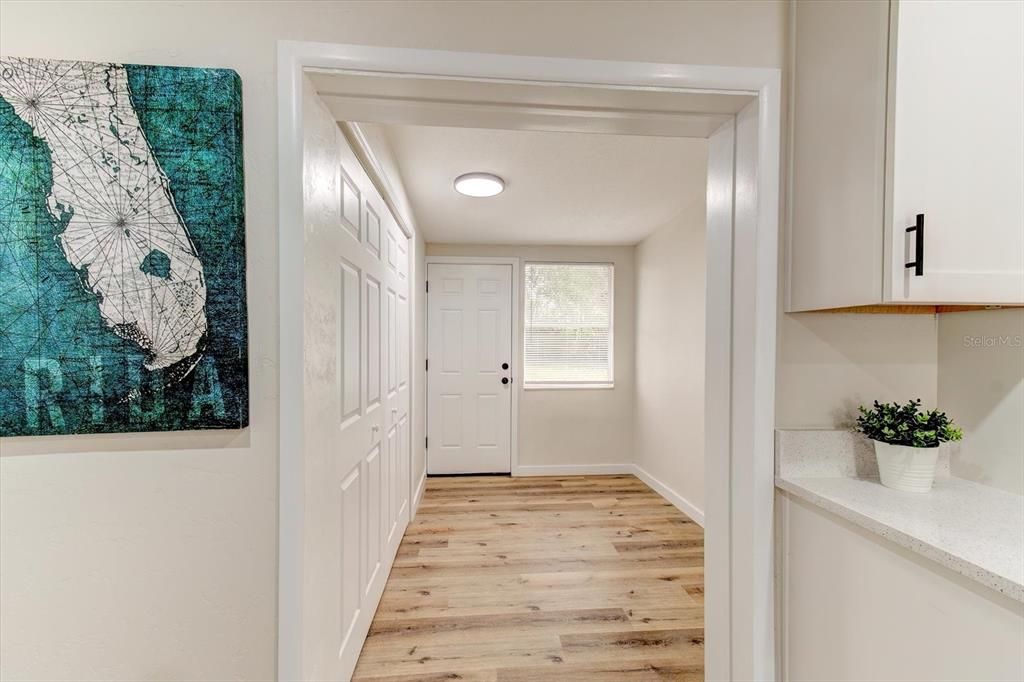 Active With Contract: $269,000 (3 beds, 2 baths, 1212 Square Feet)