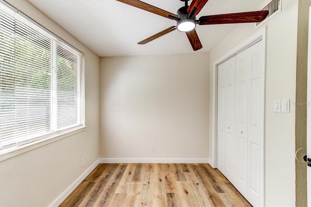 Active With Contract: $269,000 (3 beds, 2 baths, 1212 Square Feet)