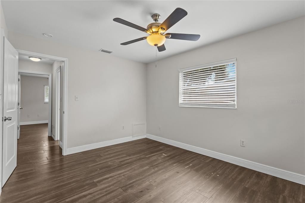 For Sale: $329,000 (3 beds, 2 baths, 1116 Square Feet)