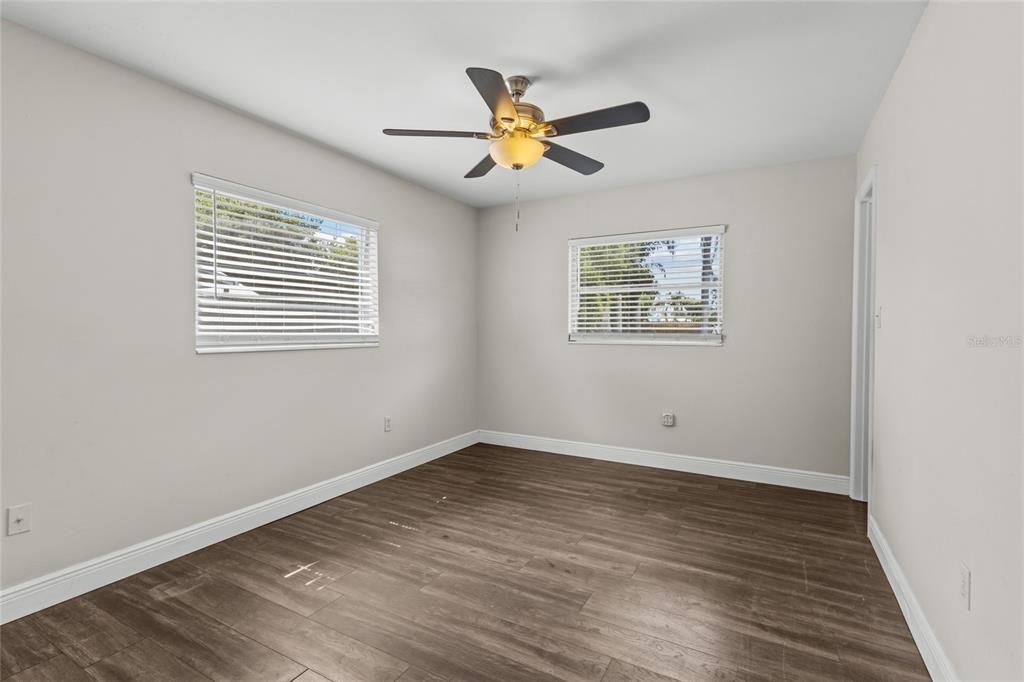 For Sale: $329,000 (3 beds, 2 baths, 1116 Square Feet)