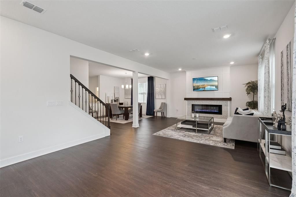 For Sale: $585,000 (4 beds, 2 baths, 2995 Square Feet)