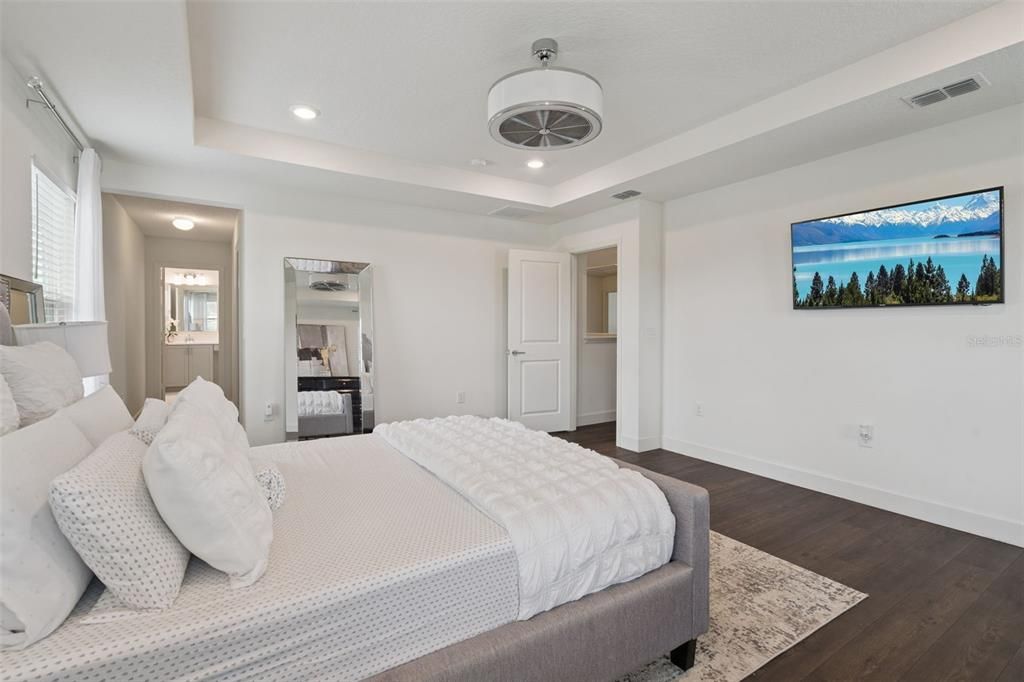 For Sale: $585,000 (4 beds, 2 baths, 2995 Square Feet)