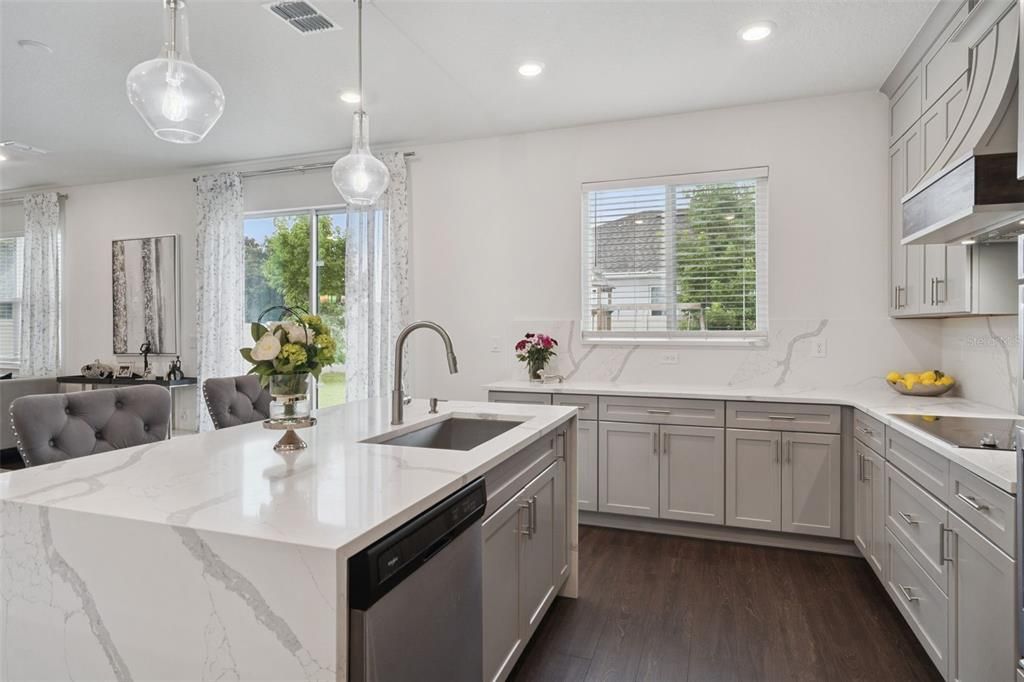 For Sale: $585,000 (4 beds, 2 baths, 2995 Square Feet)