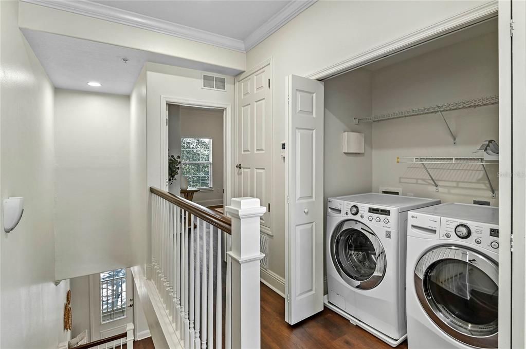 En Venta: $605,000 (3 camas, 3 baños, 1950 Pies cuadrados)